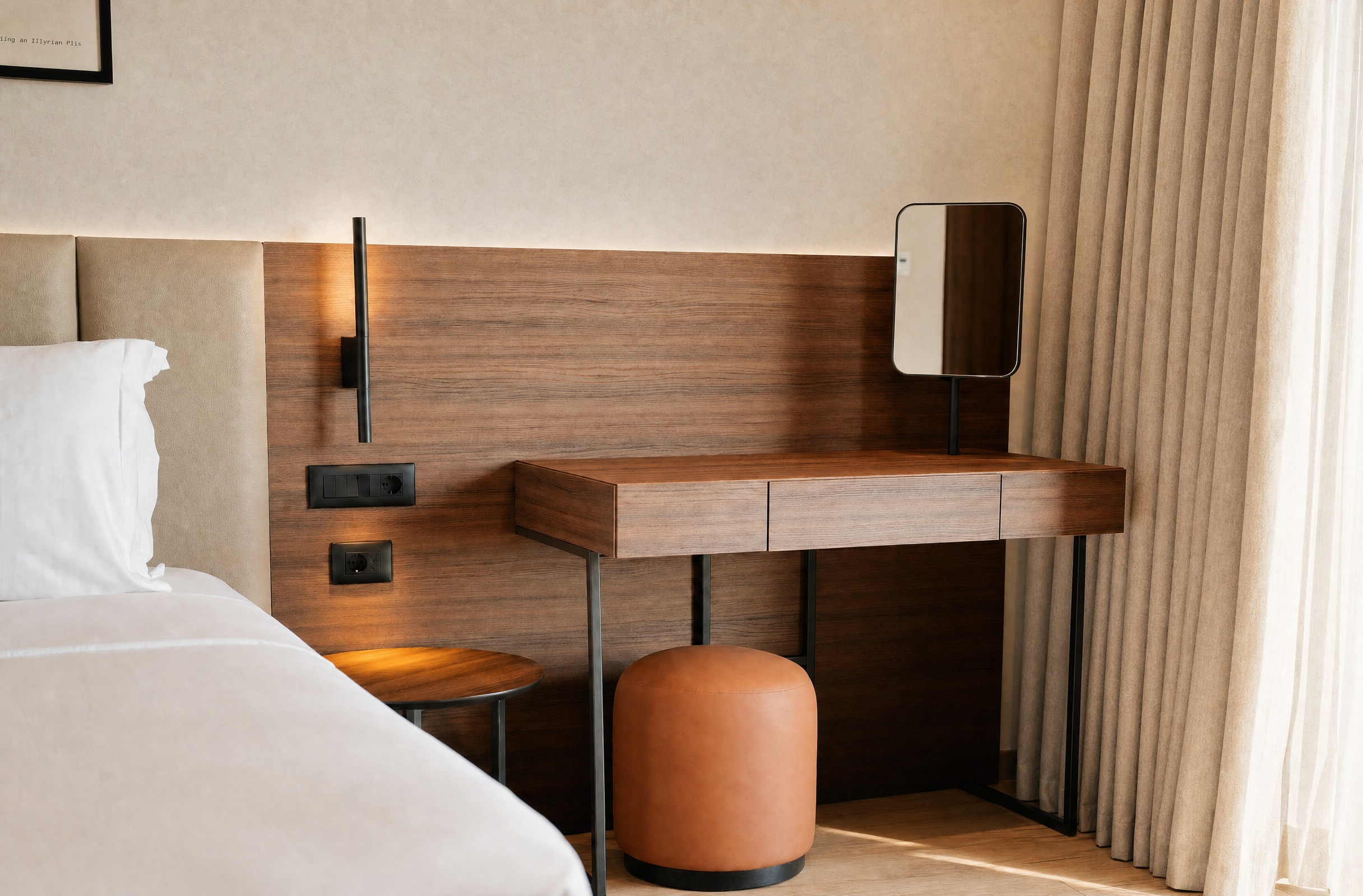 Deluxe Room — view 5