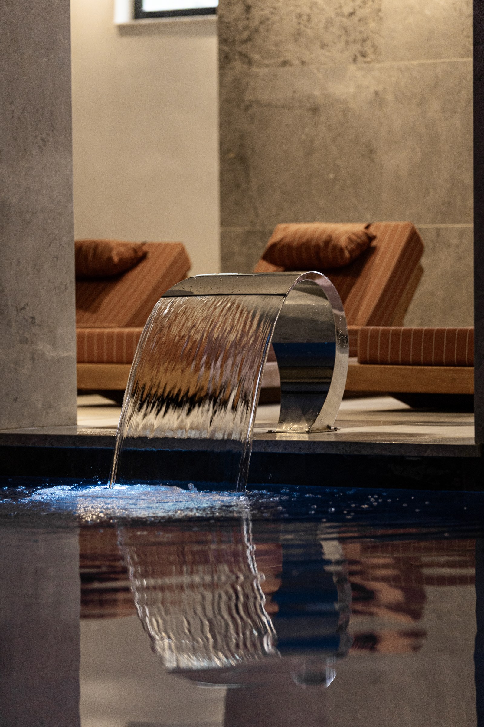 Heated Pool & Jacuzzi